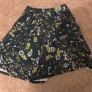 LuLa Roe shirt with pockets!